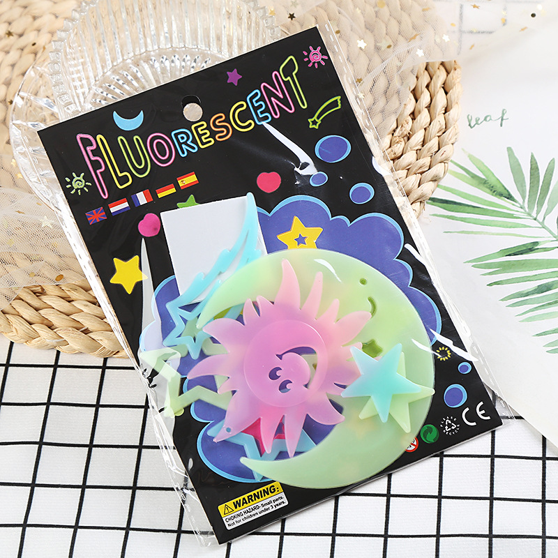 Leuchtende Cartoon-Schmetterli – Glow In Dark Stars Bewertung und Preis