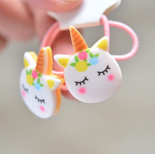 2PCS Cartoon Nette Regenbogen  – Kids Toys Horse Bewertung und Preis